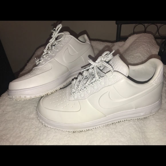 white duck boots nike